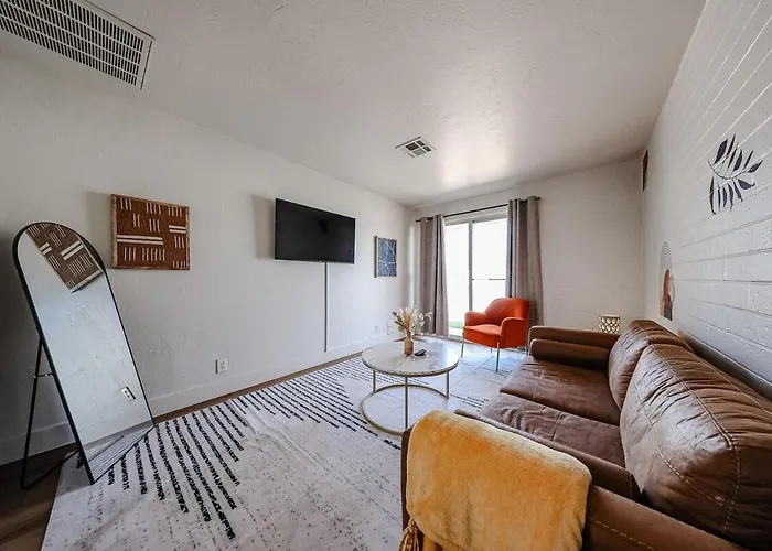 #1 Renovated Midtown Gem Quiet Budget Friendly * Phoenix