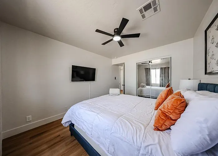 #1 Renovated Midtown Gem Quiet Budget Friendly *