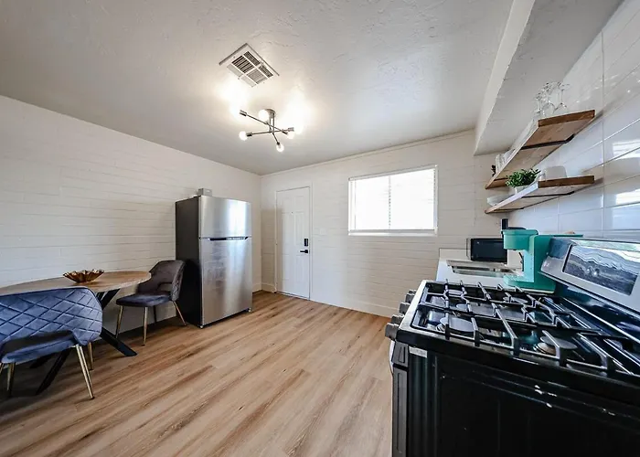 #1 Renovated Midtown Gem Quiet Budget Friendly Phoenix